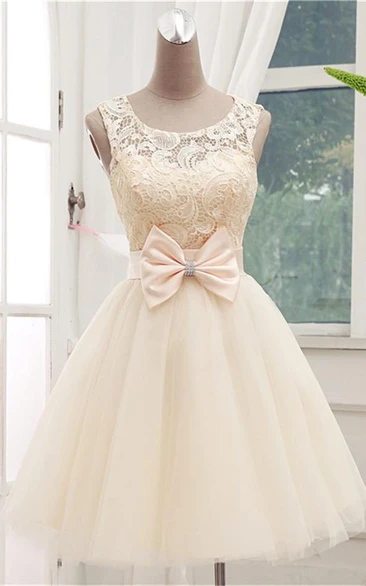 Timeless Lace Prom Dress with Bowknot and Tulle Skirt
