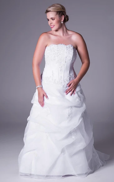 Tulle Plus Size Wedding Dress with Lace Up Strapless