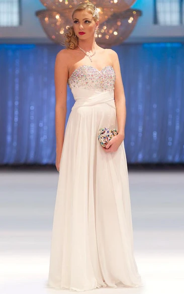 Floor-Length Sweetheart Chiffon Prom Dress with Pleats A-Line Sleeveless Beaded