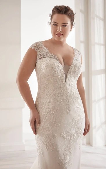 Detachable Cap Sleeve Lace Plus Size Wedding Dress with Plunging V-neck