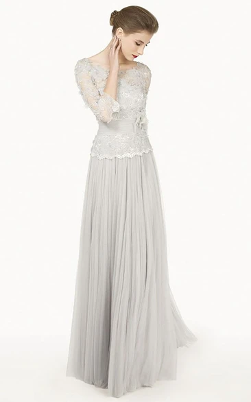 Appliqued Scoop-Neck Tulle Prom Dress with 3-4 Sleeve and Floor-Length Sheath