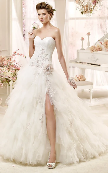 Sweetheart A-line Wedding Dress with Ruching Skirt & Flowers Flowy Sweetheart A-line Wedding Dress