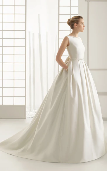 Sleeveless Bateau-neck Wedding Gown with Decorative Bow Graceful Dress
