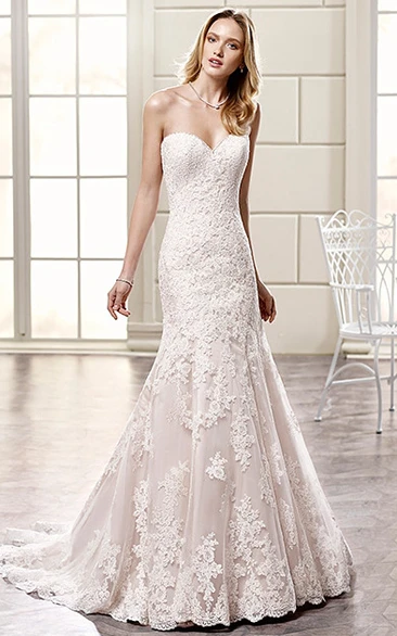 Sweetheart Lace Mermaid Wedding Dress with Appliques and Floor-Length