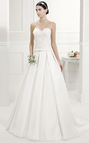 Sweetheart Applique Taffeta Wedding Dress With Belt Pleated Top