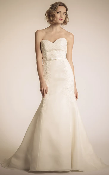 Lace Sweetheart Wedding Dress Satin with Elegant Details