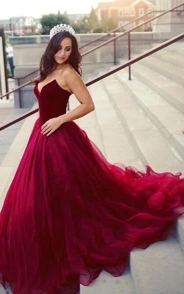 Romantic Sleeveless Tulle Evening Dress with Ruffles Ball Gown