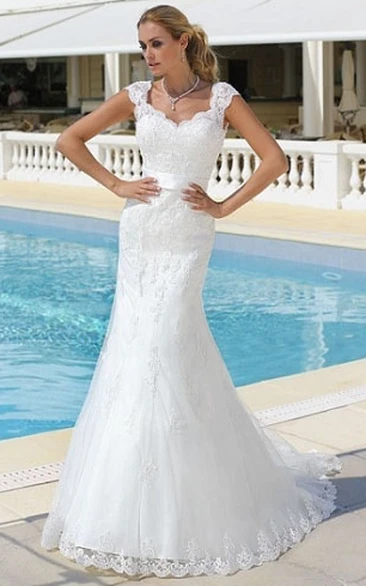 Cap-Sleeve Mermaid Lace Wedding Dress with Deep-V Back