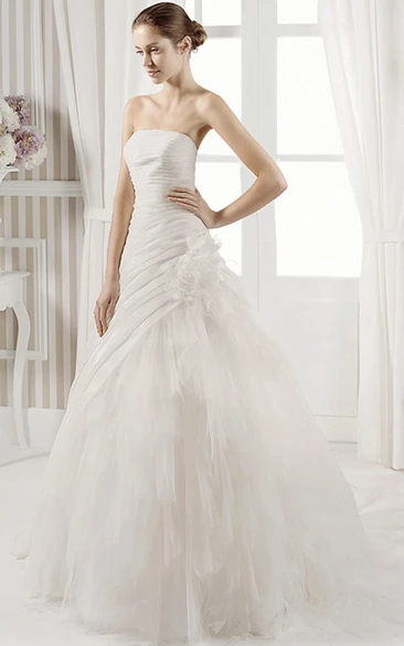 Floral A-Line Strapless Tulle Wedding Dress with Ruffles and Ruching Unique Bridal Gown