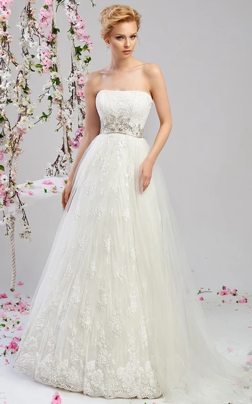 Appliqued Tulle Wedding Dress A-Line Floor-Length Strapless
