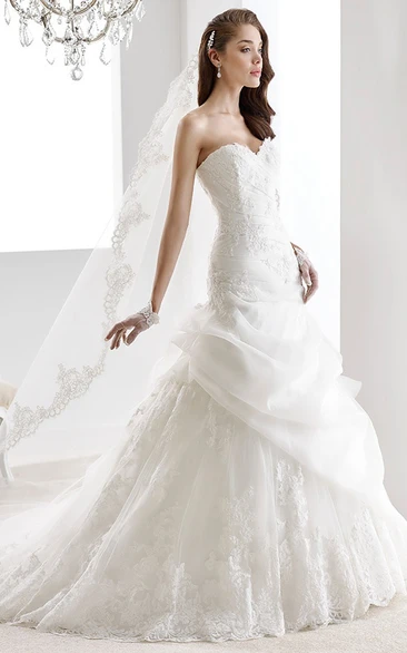 Applique Lace Wedding Dress with Sweetheart Neckline and Side Ruffles