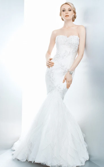 Cascading Ruffle Sweetheart Sleeveless Lace Trumpet Wedding Dress