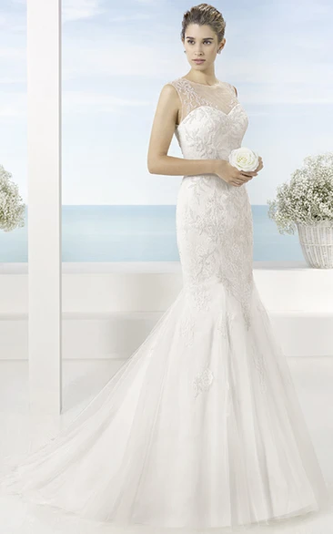 Appliqued Lace Scoop Trumpet Wedding Dress with Court Train