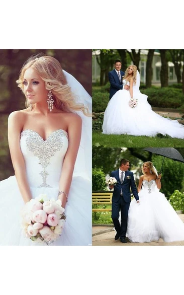 Sweetheart Tulle Ball Gown Wedding Dress