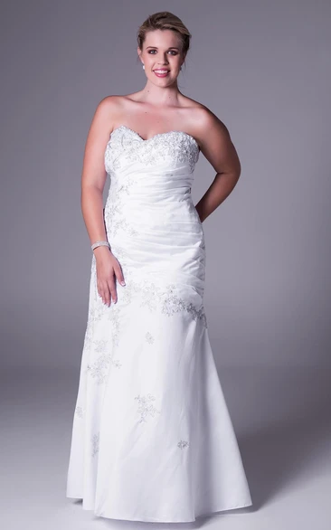 Sweetheart Satin Plus Size Wedding Dress with Appliques and Corset Back Floor-Length Ruched