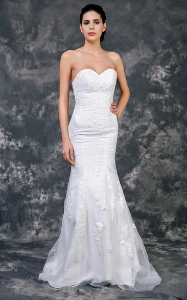 Mermaid Lace Wedding Dress with Sweetheart Strapless Neckline and Court Train