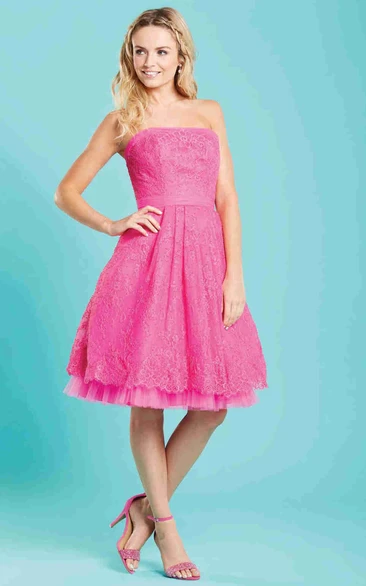 Knee-Length Lace & Tulle Bridesmaid Dress A-Line Strapless Zipper Tiers