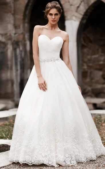 Sweetheart Lace&Tulle A-Line Wedding Dress with Waist Jewellery and Appliques