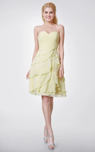 Knee Length Chiffon Bridesmaid Dress with Sweetheart Neckline and Layered Skirt