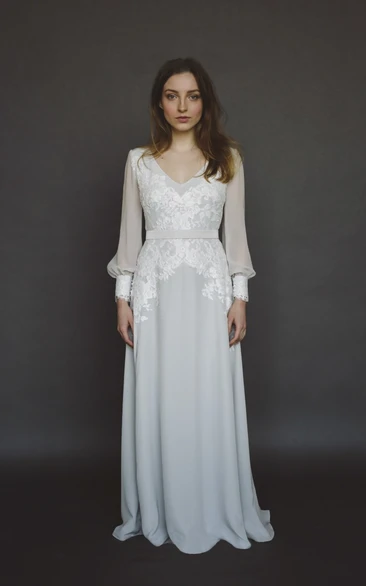 Chiffon Wedding Gown with Long Poet Sleeve and V-neck Lace Appliqued Split Chiffon Wedding Dress