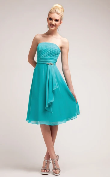 Knee-Length Strapless A-Line Bridesmaid Dress with Chiffon Ruching