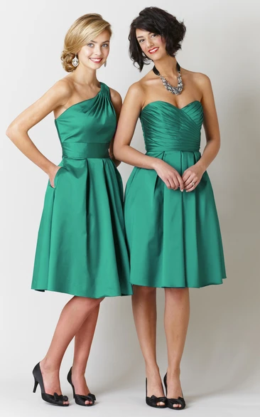 Sleeveless Ruched Knee-Length Bridesmaid Dress in Satin