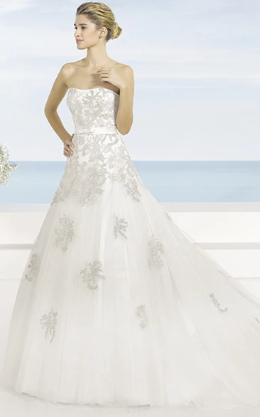 Strapless Tulle Wedding Dress with Appliques and Chapel Train A-Line