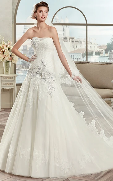 Pleated Strapless A-Line Wedding Dress with Fine Appliques and Court Train