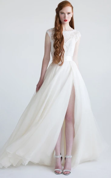 Split-Front Tulle Wedding Dress With Appliques And Bow Cap-Sleeve A-Line Bateau-Neck