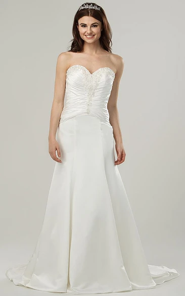 Sweetheart Satin Wedding Dress with Ruching and Sweep Train Elegant Bridal Gown