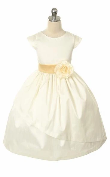 Floral Tea-Length Flower Girl Dress with Bows and Sash Modern Bridesmaid Dress