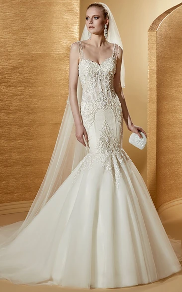 Court-Train Mermaid Wedding Dress with Fine Appliques and Sweetheart Neckline