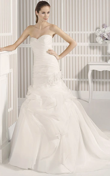 Organza Mermaid Wedding Dress with Sweetheart Neckline and Pick Up Modern Bridal Gown