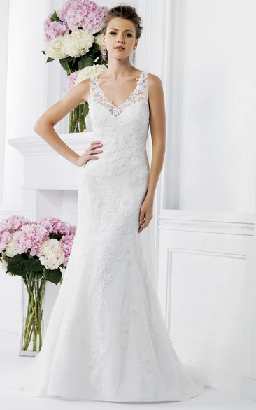 Draping Style V-Neck Lace-Appliqued Wedding Dress Sleeveless and Romantic