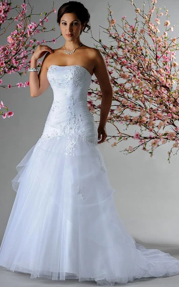 Layered Tulle Skirt Strapless Bridal Gown with Applique Pearl Top