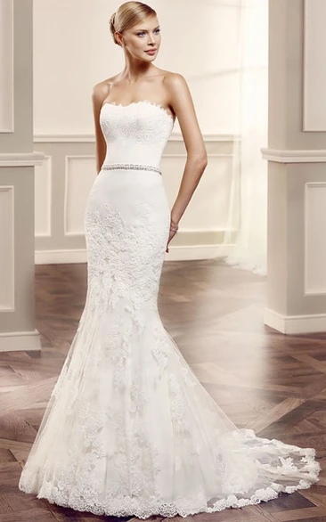 Lace Appliqued Strapless Wedding Dress with Court Train