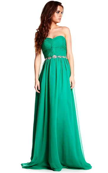 Maxi Chiffon Prom Dress with Sweetheart Neckline and Ruched Sleeveless Design