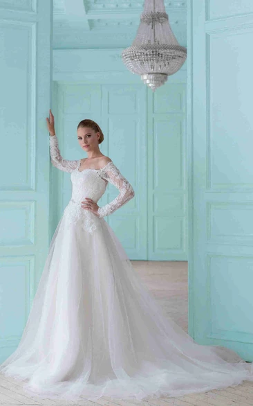 Off-The-Shoulder Tulle Wedding Dress with Appliques Stunning Ball Gown Style