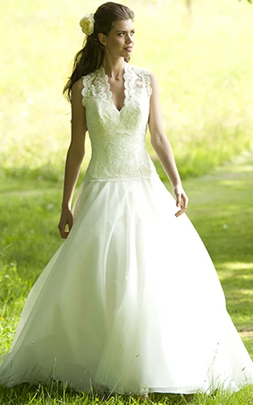 Chiffon V-Neck Sleeveless Wedding Dress with Appliques A-Line Style