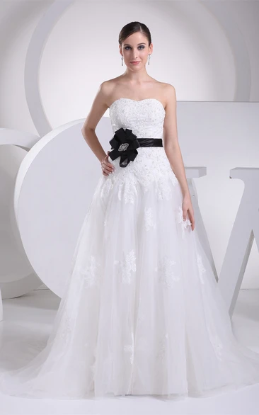 Lace Tulle A-Line Wedding Gown with Appliques and Beaded Bow Elegant A-Line Wedding Gown with Lace Tulle Appliques and Beaded Bow