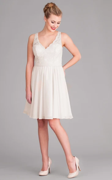 Sleeveless Lace Chiffon V-Neck Short Wedding Dress Classy Bridal Gown