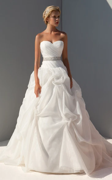 Sleeveless Sweetheart Organza Wedding Dress with Pick Up and Waist Jewelry Ball Gown Floor-Length Criss-Cross