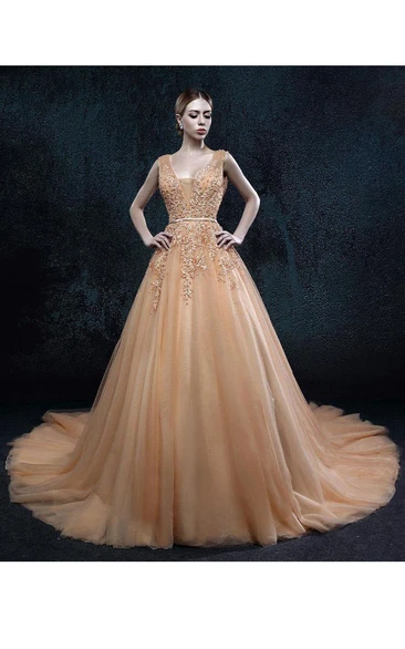 Sleeveless V-Neck Tulle Formal Dress with Backless Design