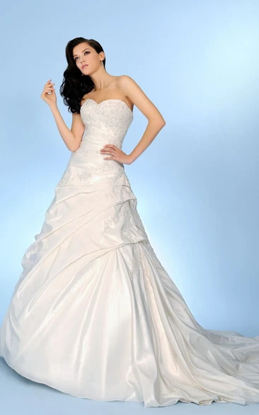 Beaded Sweetheart Taffeta Wedding Dress with Appliques A-Line Maxi Court Train