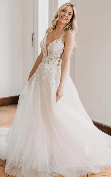 Lace Tulle V-neck A Line Sleeveless Wedding Dress with Appliques