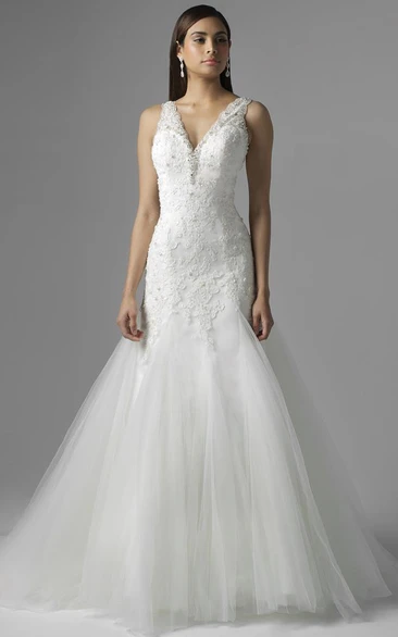 Appliqued Tulle&Lace A-Line Wedding Dress with Beading V-Neck and Deep-V Back