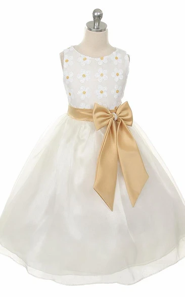 Bowed Lace & Sequins Flower Girl Dress with Tiers and Floral Print Tea-Length