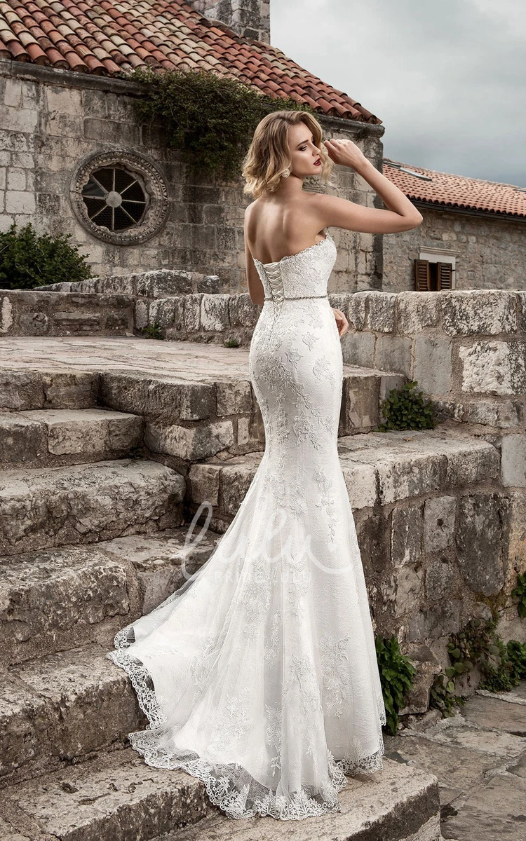 Lace-Up Sheath Wedding Dress with Sweetheart Neckline Floor-Length