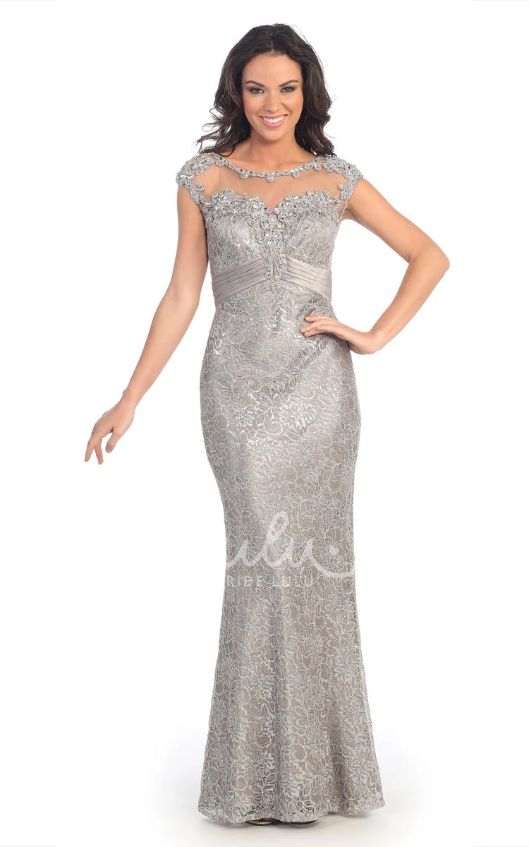 Lace Sleeveless Sheath Dress with Keyhole and Appliques Bridesmaid Dress