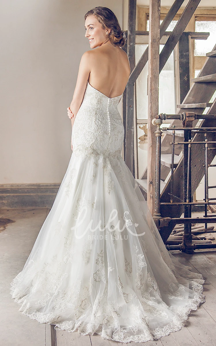 Appliqued Lace and Tulle Wedding Dress with Sweetheart Neckline and Court Train Vintage Wedding Dress